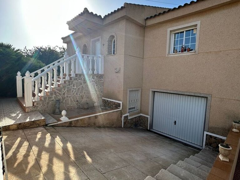 Villa for Sale in Costa Blanca Torrevieja, Alicante 28