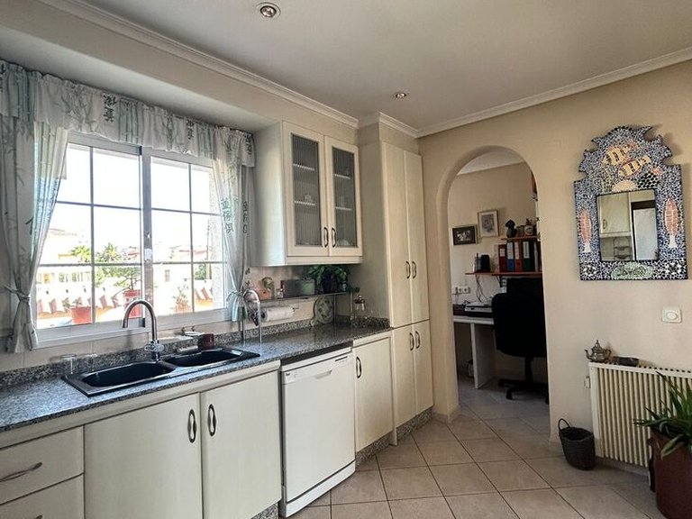 Villa for Sale in Costa Blanca Torrevieja, Alicante 12