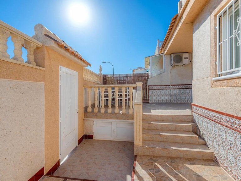 Villa for Sale in Torrevieja, Alicante 2