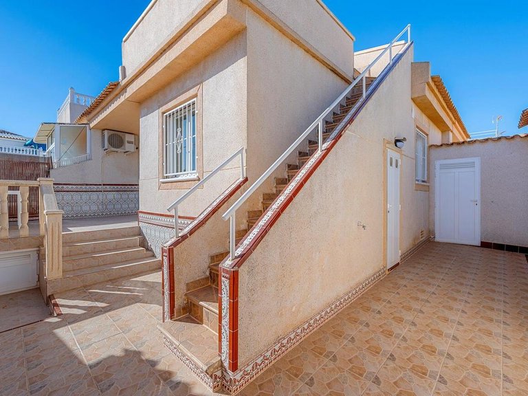 Villa for Sale in Torrevieja, Alicante 3
