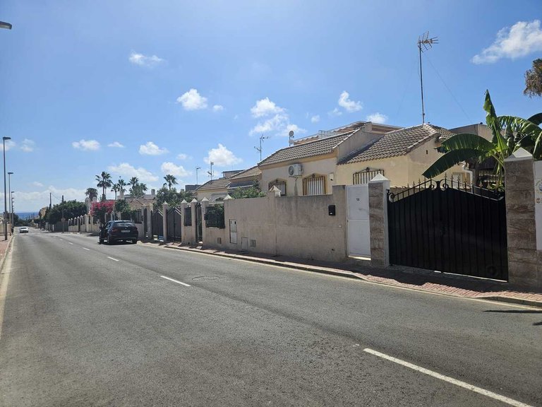 Villa for Sale in Costa Blanca Torrevieja, Alicante 13