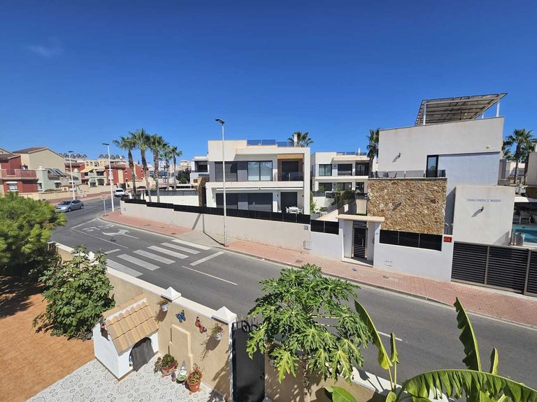 Villa for Sale in Costa Blanca Torrevieja, Alicante 20