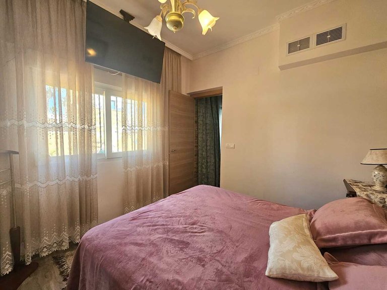 Villa for Sale in Costa Blanca Torrevieja, Alicante 28