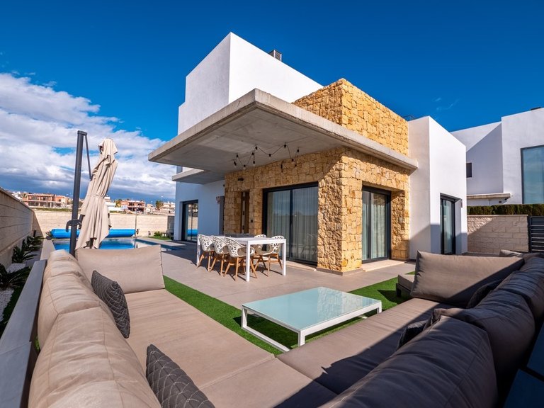 Villa for Sale in Costa Blanca Ciudad Quesada, Alicante 2