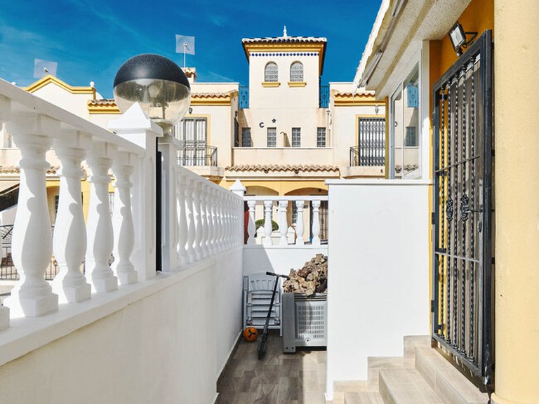 Town House for Sale in Guardamar Del Segura, Alicante 43