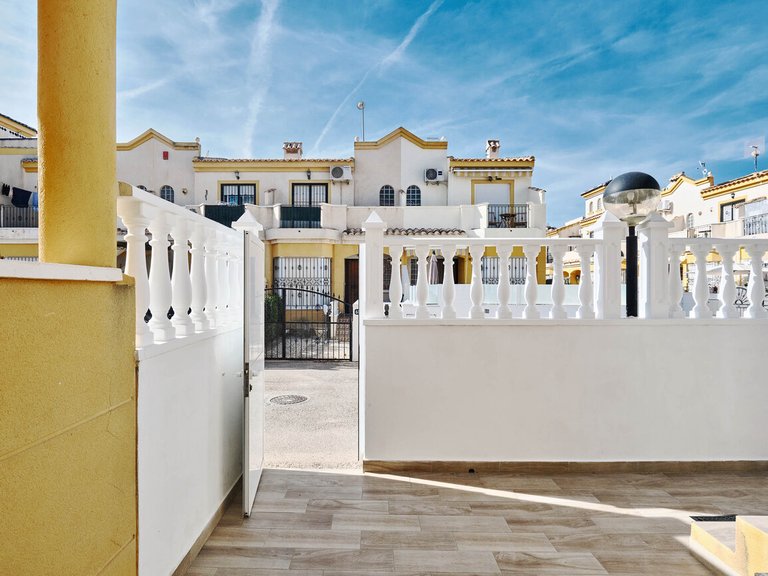 Town House for Sale in Guardamar Del Segura, Alicante 45