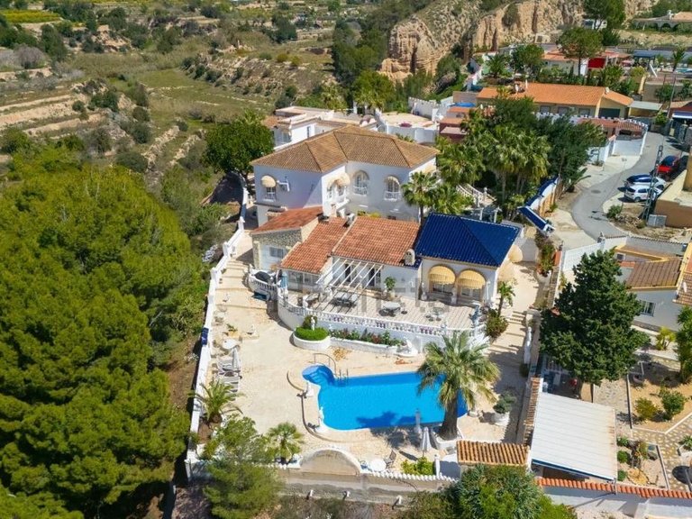 Villa for Sale in Inland Orxeta, Alicante 5