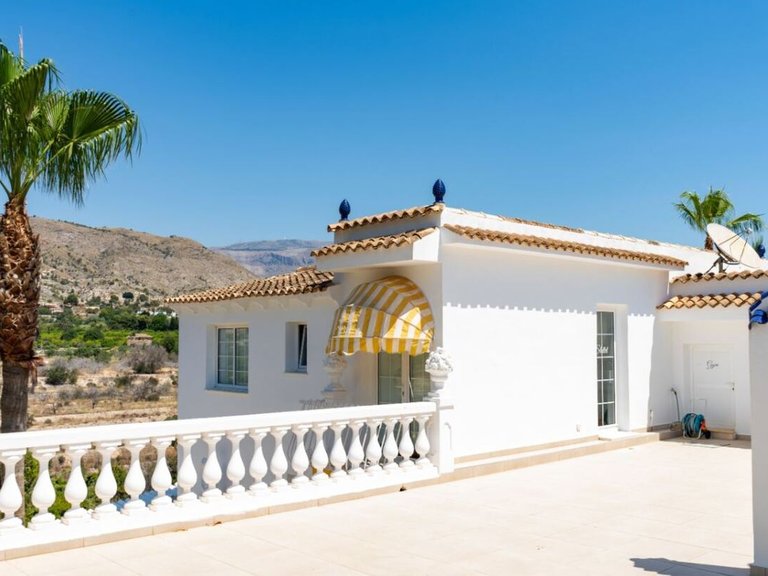 Villa for Sale in Inland Orxeta, Alicante 7