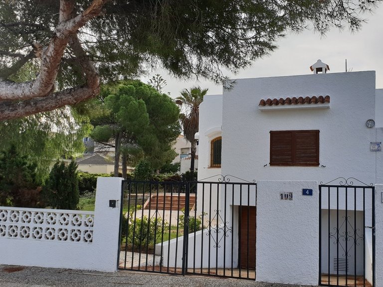 Villa for Sale in Costa Blanca La Zenia, Alicante 1