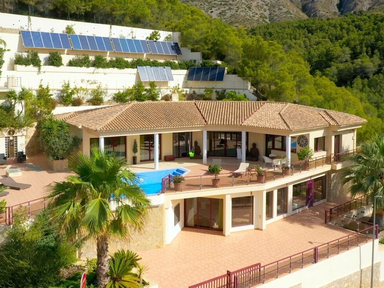 Villa for Sale in Inland Callosa D'en Sarria, Alicante 10