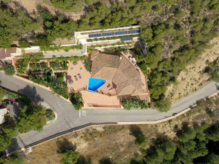 Villa for Sale in Inland Callosa D'en Sarria, Alicante 3