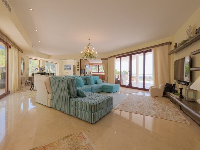 Villa for Sale in Inland Callosa D'en Sarria, Alicante 38