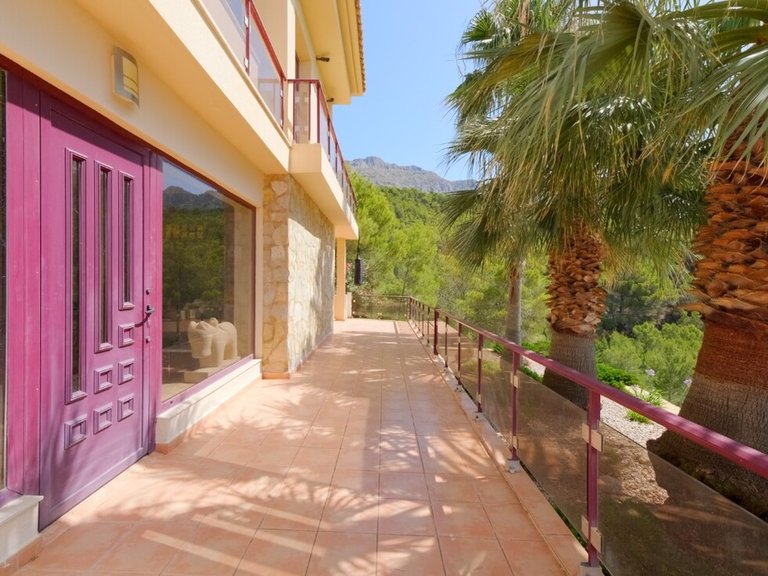 Villa for Sale in Inland Callosa D'en Sarria, Alicante 7