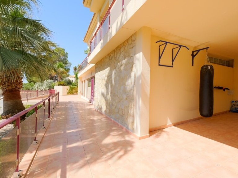 Villa for Sale in Inland Callosa D'en Sarria, Alicante 9