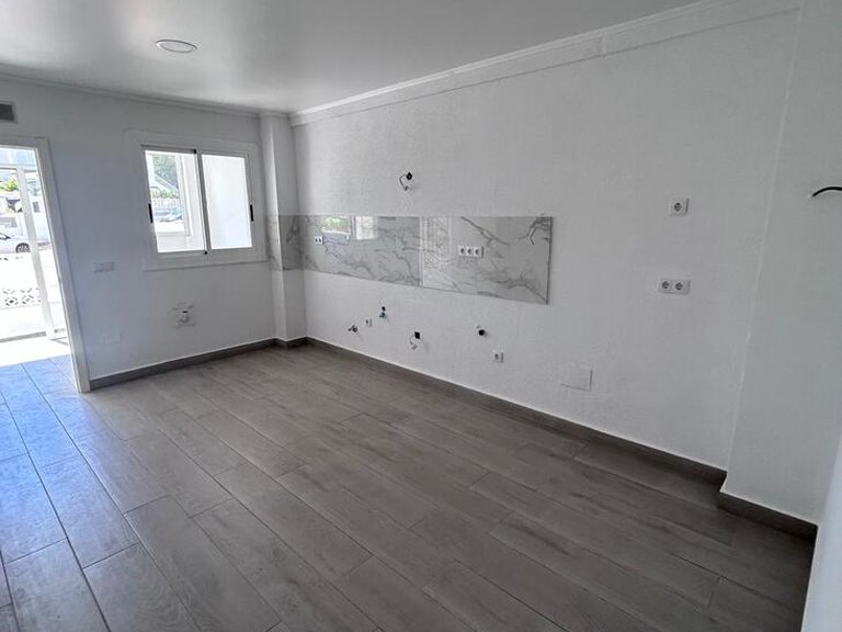 Town House for Sale in Torrevieja, Alicante 28