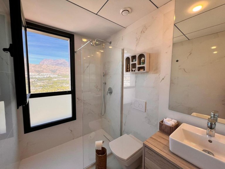 Apartment for Sale in Costa Blanca Benidorm, Alicante 10