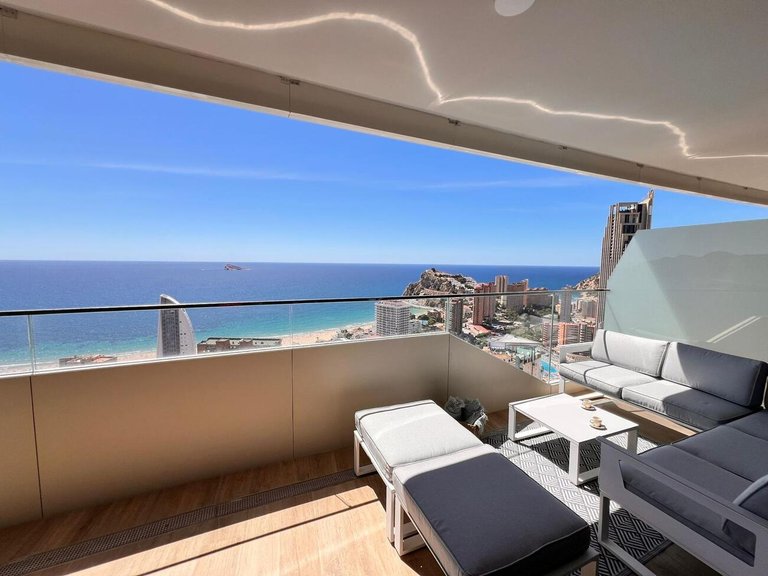 Apartment for Sale in Costa Blanca Benidorm, Alicante 14