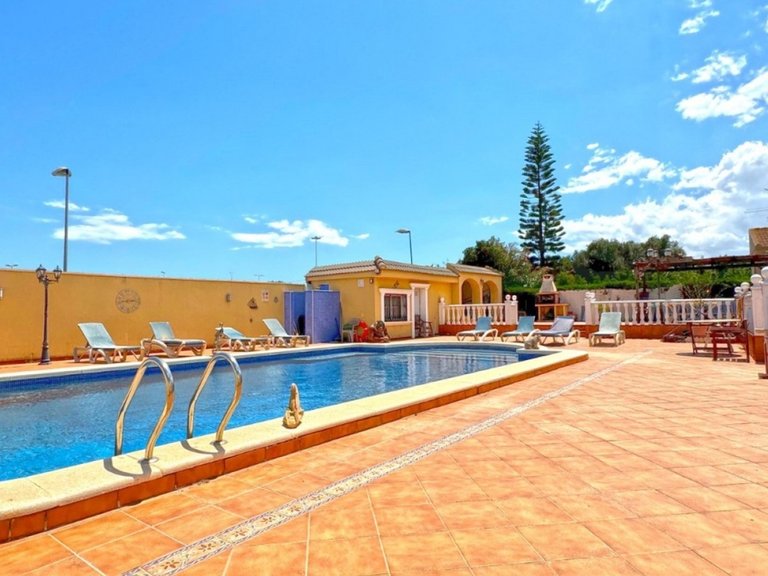 Villa for Sale in Costa Blanca Torrevieja, Alicante 14