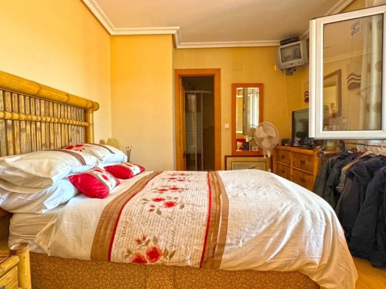 Villa for Sale in Costa Blanca Torrevieja, Alicante 25