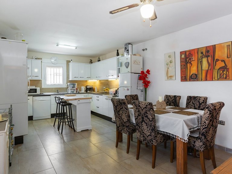 Villa for Sale in Costa Blanca Torrevieja, Alicante 24