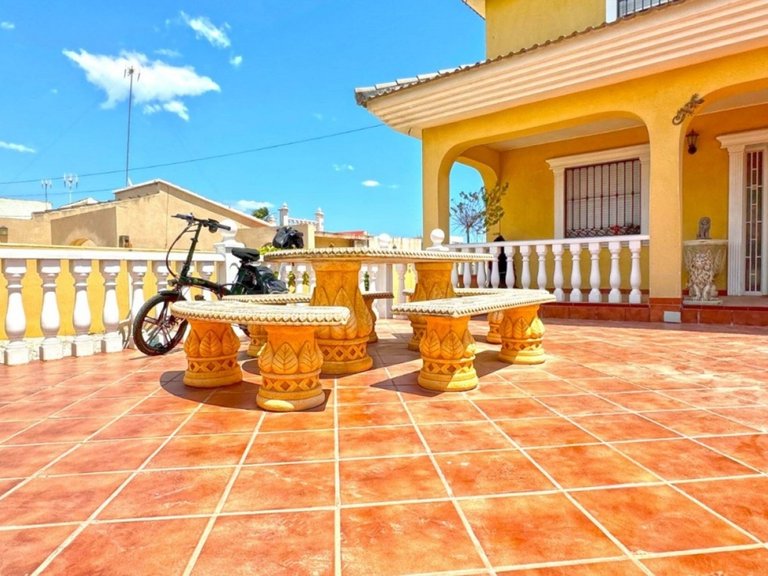 Villa for Sale in Costa Blanca Torrevieja, Alicante 7