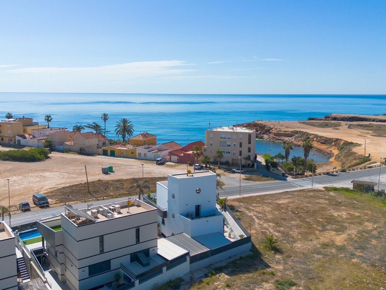 Villa for Sale in Costa Blanca Torrevieja, Alicante 2