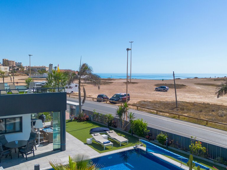 Villa for Sale in Costa Blanca Torrevieja, Alicante 4