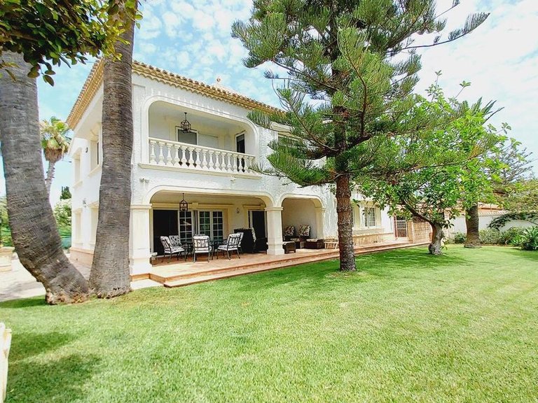 Villa for Sale in Costa Blanca Orihuela Costa, Alicante 1