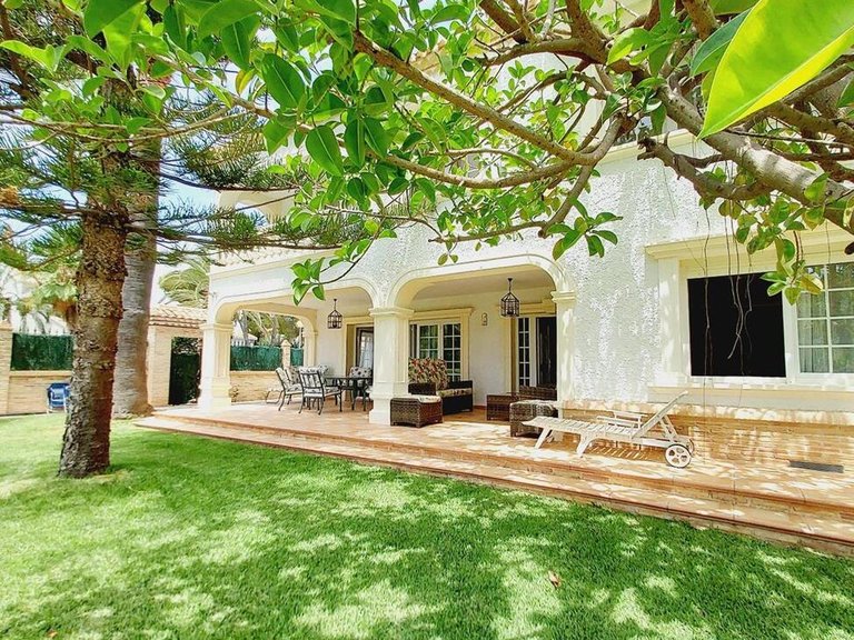 Villa for Sale in Costa Blanca Orihuela Costa, Alicante 5