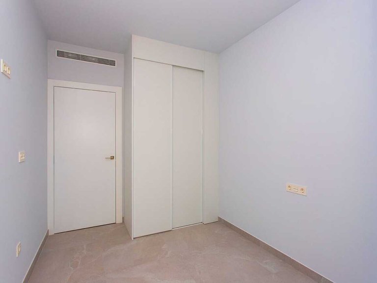 Apartment for Sale in Costa Blanca Torrevieja, Alicante 18