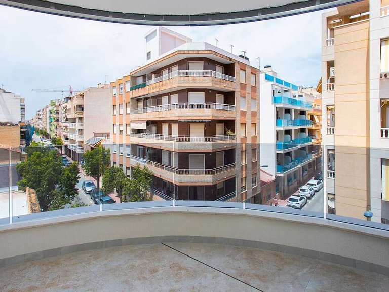 Apartment for Sale in Costa Blanca Torrevieja, Alicante 46