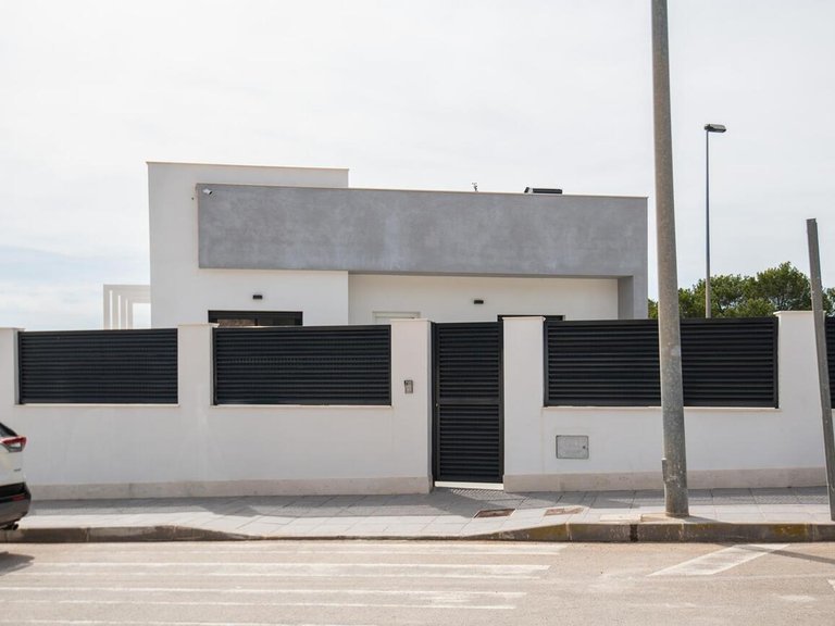 Villa for Sale in Inland Pinar De Campoverde, Alicante 7