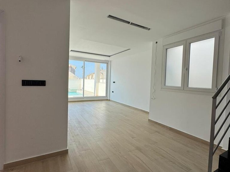 Penthouse for Sale in Costa Blanca Torrevieja, Alicante 21