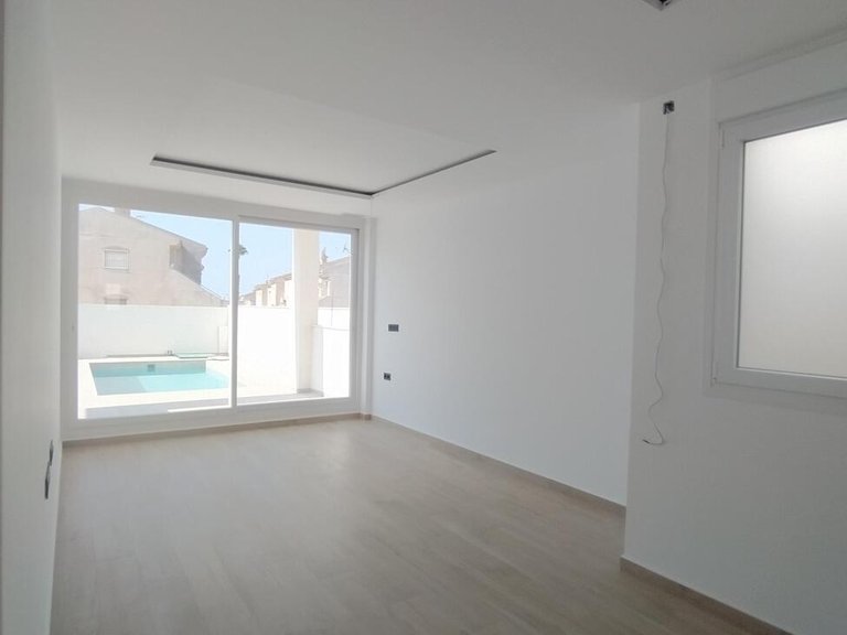 Penthouse for Sale in Costa Blanca Torrevieja, Alicante 24