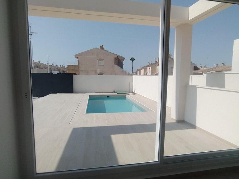 Penthouse for Sale in Costa Blanca Torrevieja, Alicante 25