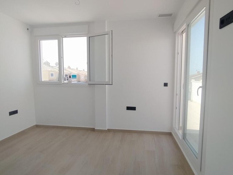 Penthouse for Sale in Costa Blanca Torrevieja, Alicante 49