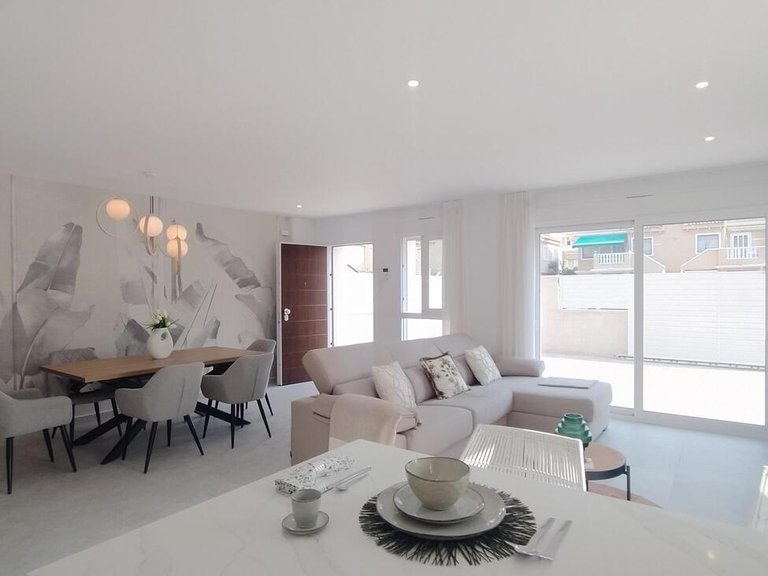 Apartment for Sale in Costa Blanca Torrevieja, Alicante 6