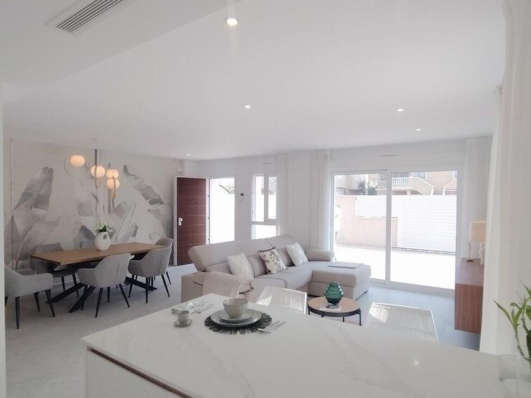 Apartment for Sale in Costa Blanca Torrevieja, Alicante 7