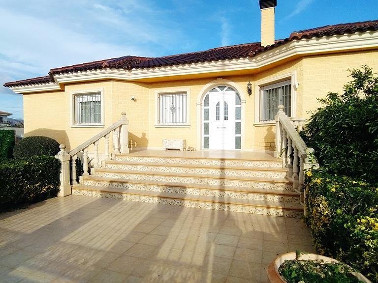 Villa for Sale in Inland Orihuela, Alicante 1