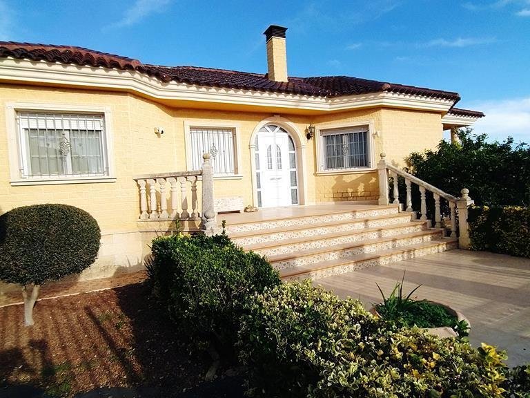 Villa for Sale in Inland Orihuela, Alicante 2