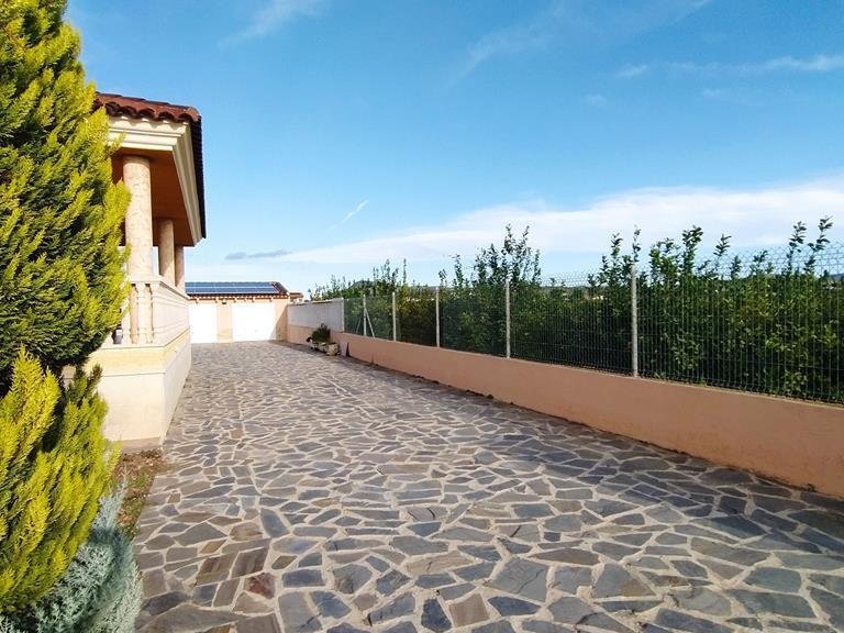 Villa for Sale in Inland Orihuela, Alicante 46