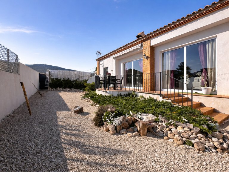Villa for Sale in Inland Castalla, Alicante 14