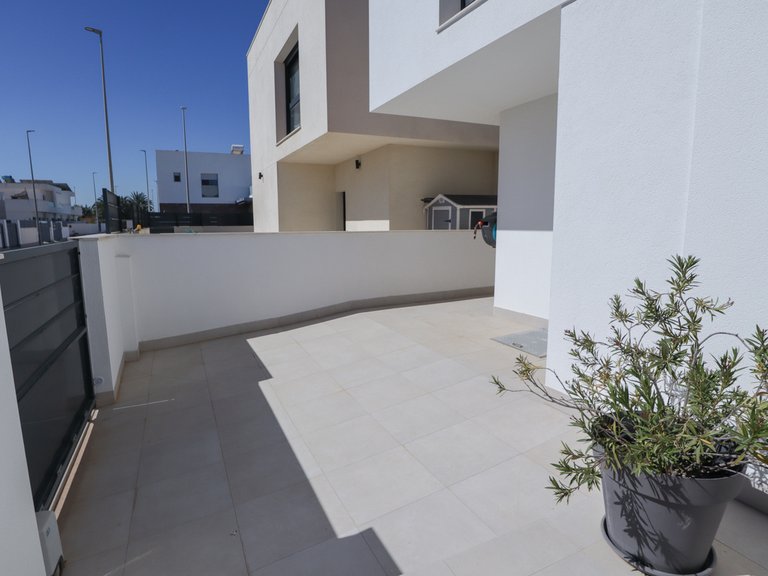 Villa for Sale in Costa Blanca Daya Vieja, Alicante 10