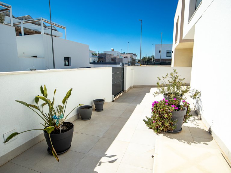 Villa for Sale in Costa Blanca Daya Vieja, Alicante 16