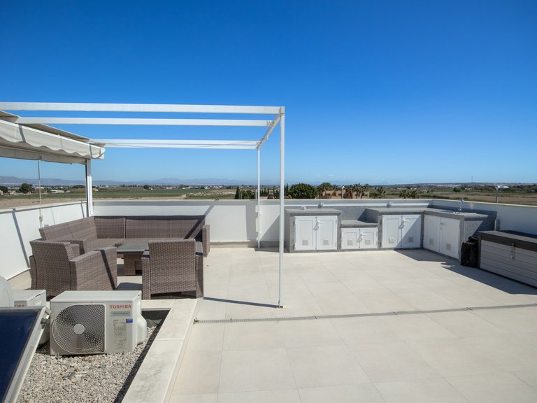 Villa for Sale in Costa Blanca Daya Vieja, Alicante 6