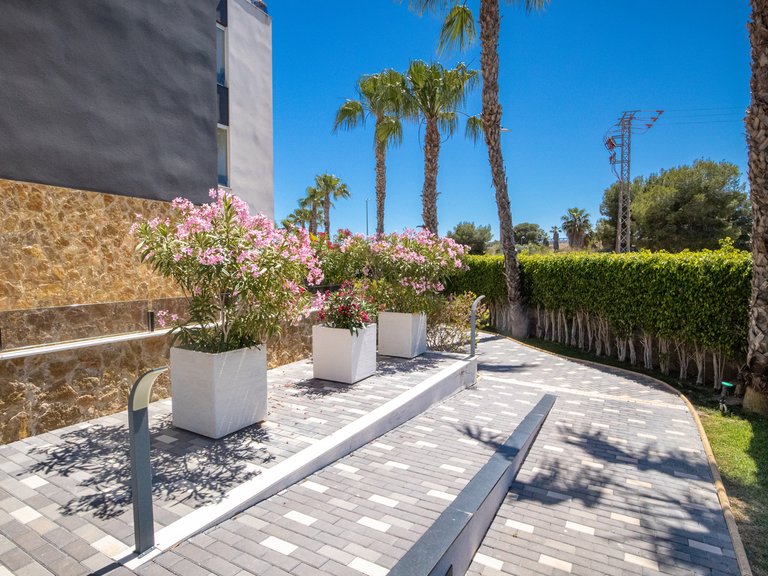 Apartment for Sale in Costa Blanca Los Altos, Alicante 33