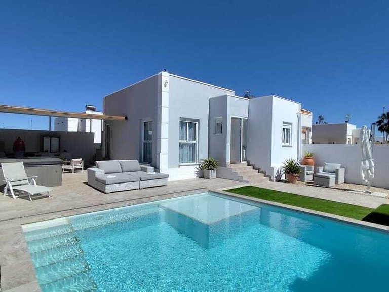 Villa for Sale in Sierra Golf, Murcia 1