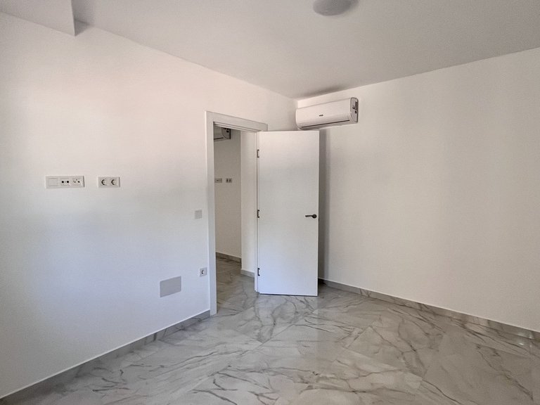 Villa for Sale in Costa Blanca Torrevieja, Alicante 9