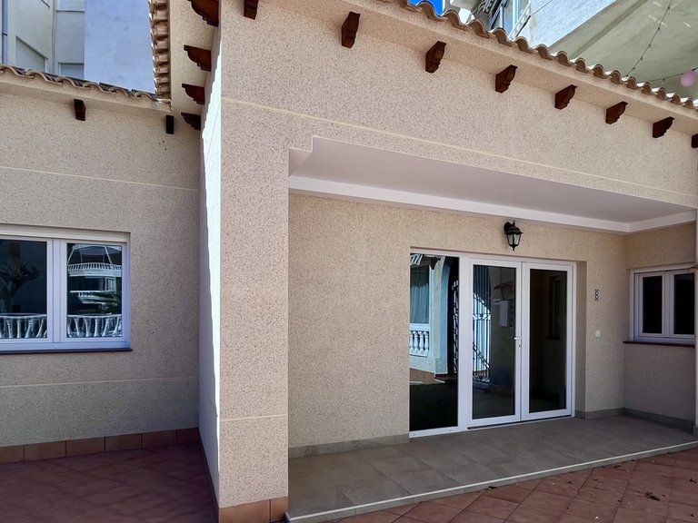 Villa for Sale in Costa Blanca Torrevieja, Alicante 15