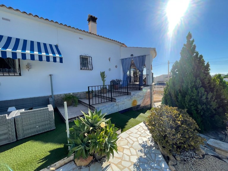 Villa for Sale in Costa Blanca Alfas Del Pi, Alicante 4